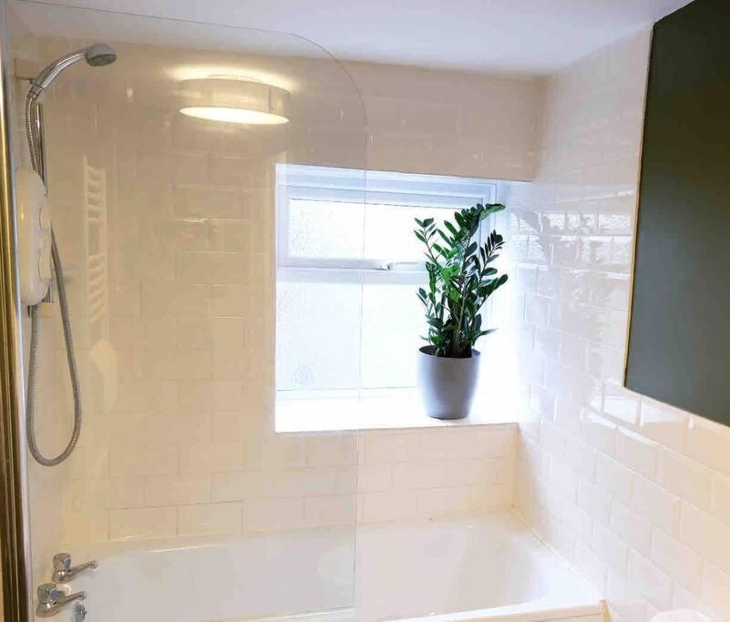Regency Cottage 10 Minutes From Bath City Centre Екстер'єр фото